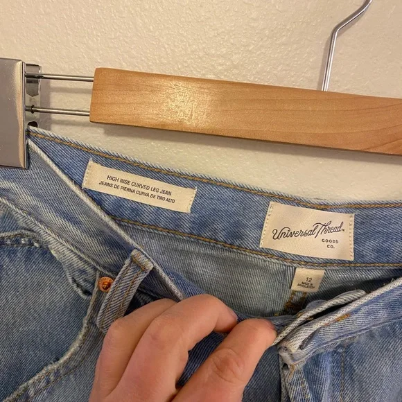 Women's Barrel Jeans - Picture 3 of 4